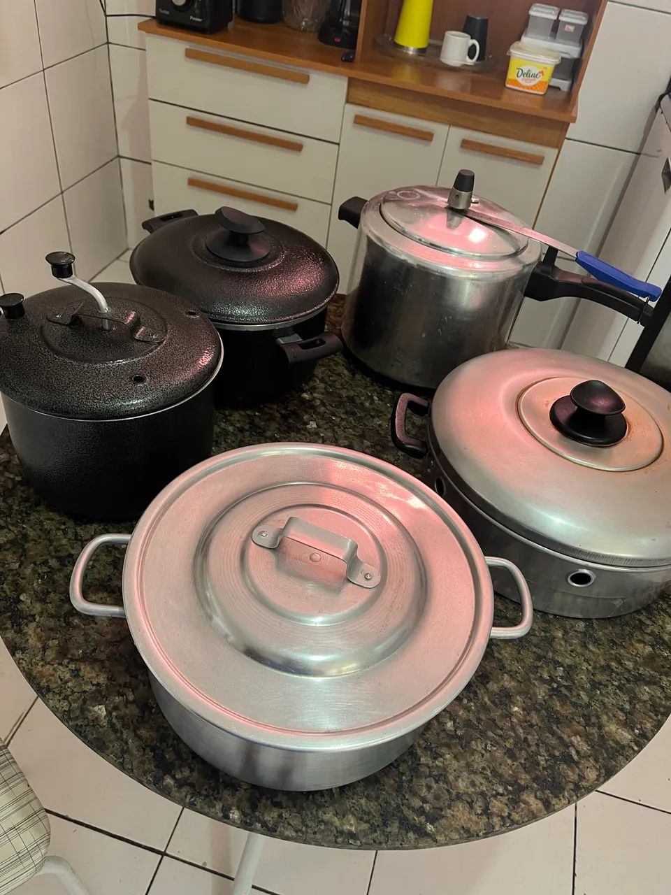 Pqnelas  usadas por apenas 200$ 7 inteis - Foto 2