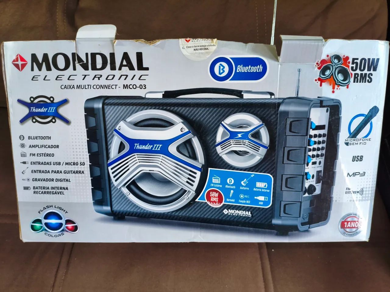 Vendo um rádio bluetooth e microfone 