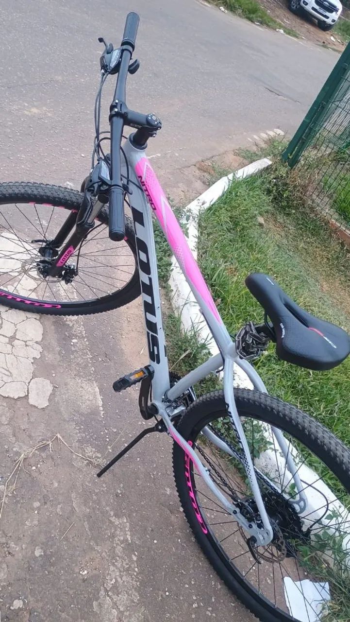Bicicleta LOTUS! SEMI NOVA