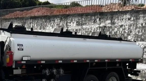 Tanque De Combustível 15 mil Top três compartimento de 5,000 litros cada ano 2005  - Foto 2