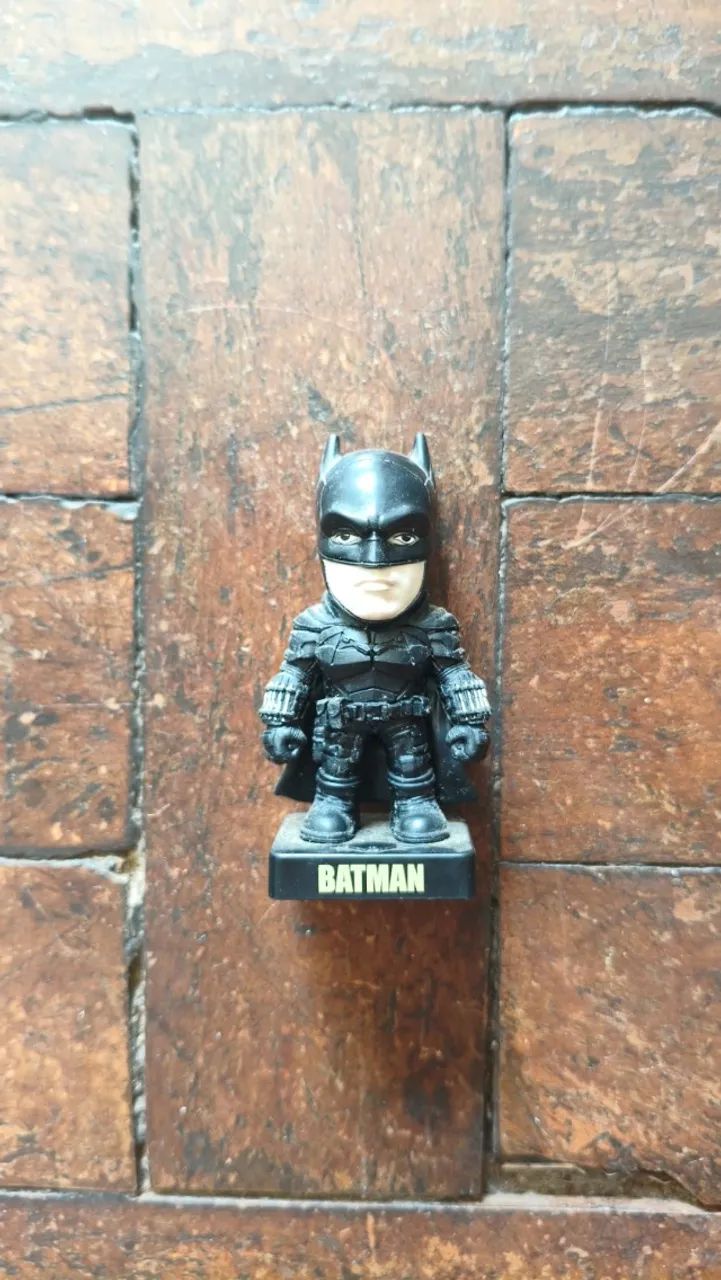  Brindes Bob's DC The Batman -  Batman, Pinguim, Mulher Gato, Charada e Batmóvel - Foto 2