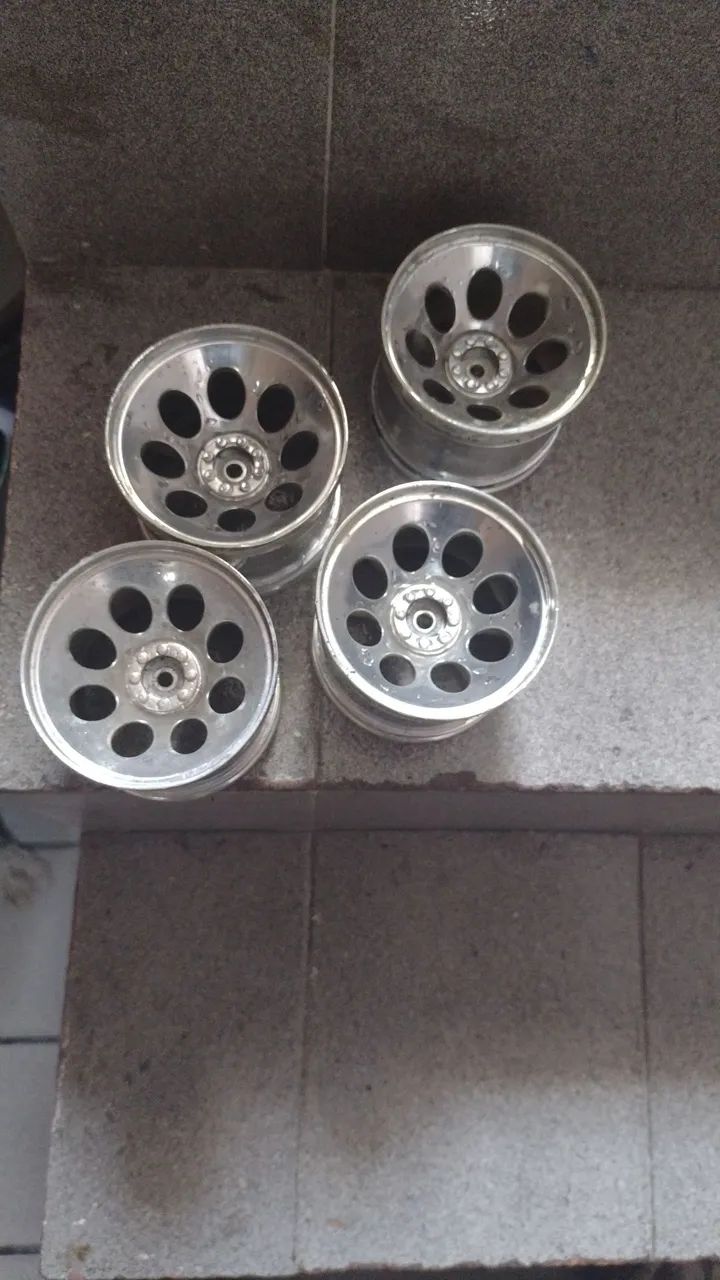 Vendo rodas da kyosho mad force  - Foto 2