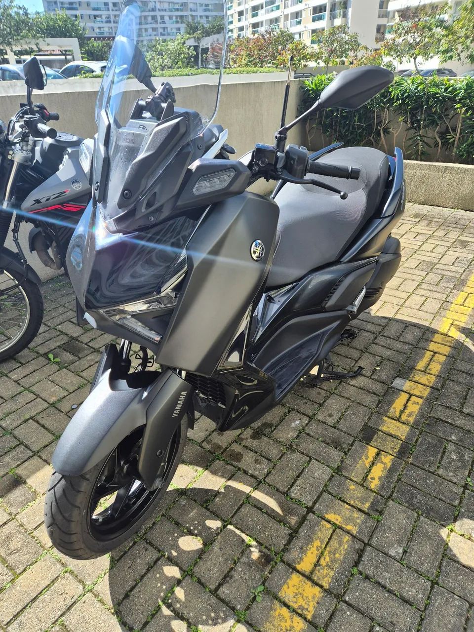 Vendo XMAX 250 2025  - Foto 4