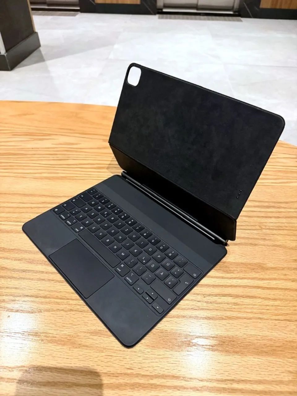 iPad Pro 12,9? 4ª Geração 256GB Wi-Fi + Cellular + Magic Keyboard Original - Foto 2