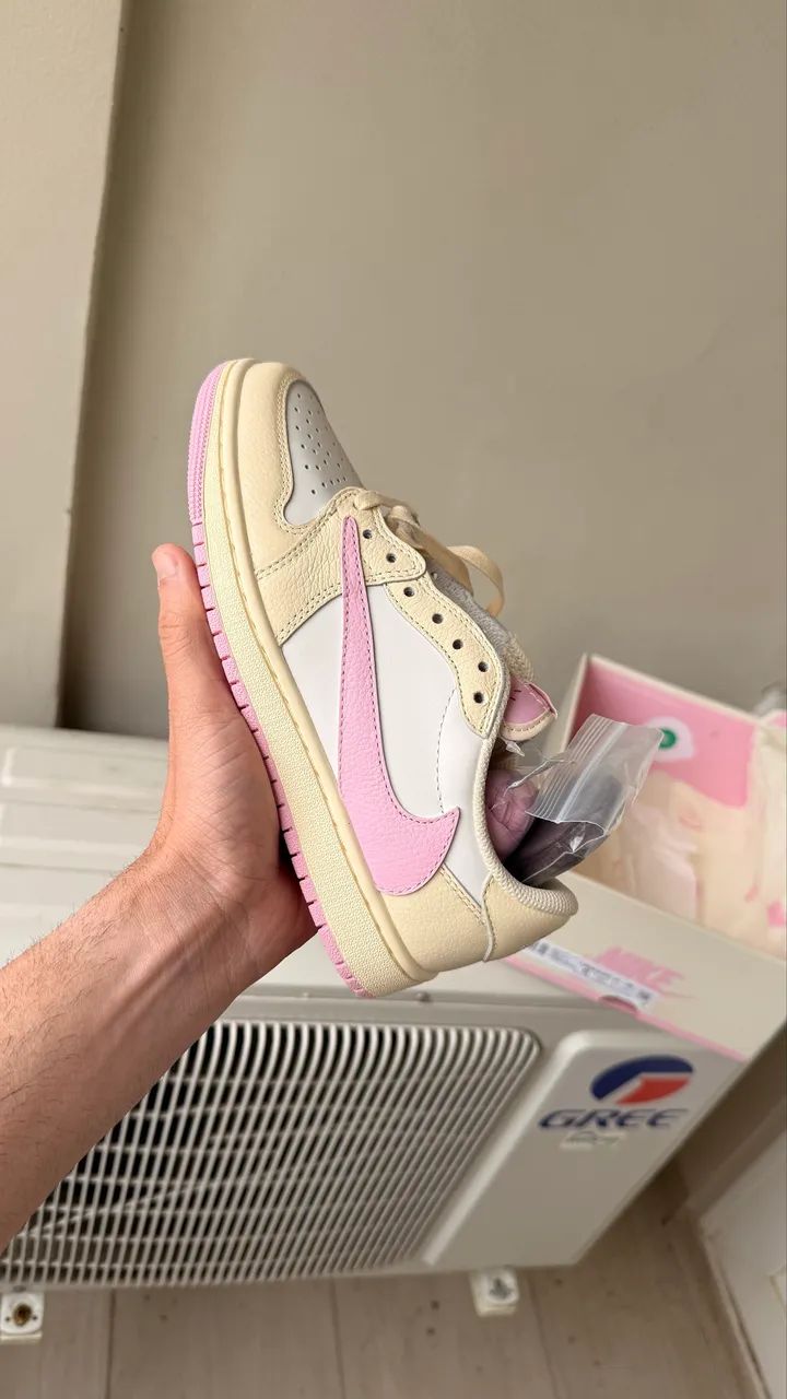 Tênis Air Jordan 1 Low Shy Pink x Travis  37BR