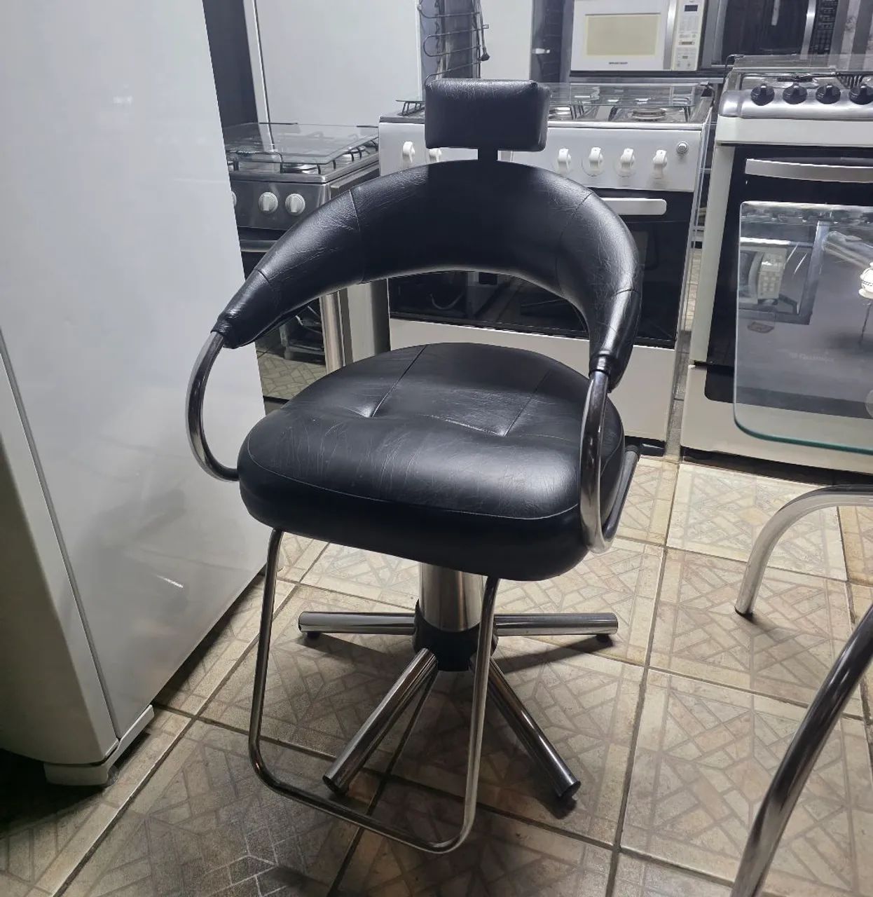 Cadeira para Salão de Beleza/cabeleireiro  + entrega grátis em Sorocaba. 