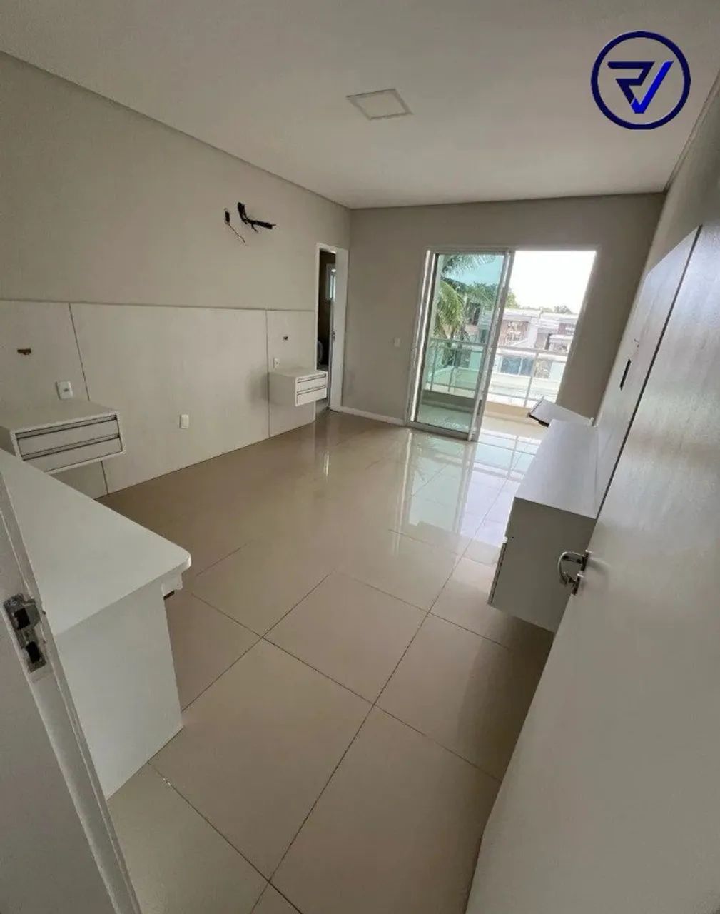 Excelente casa dúplex com 4 suítes na Sapiranga - Foto 5