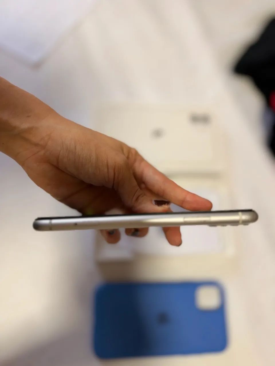 iPhone 11 128 gigas branco  - Foto 2