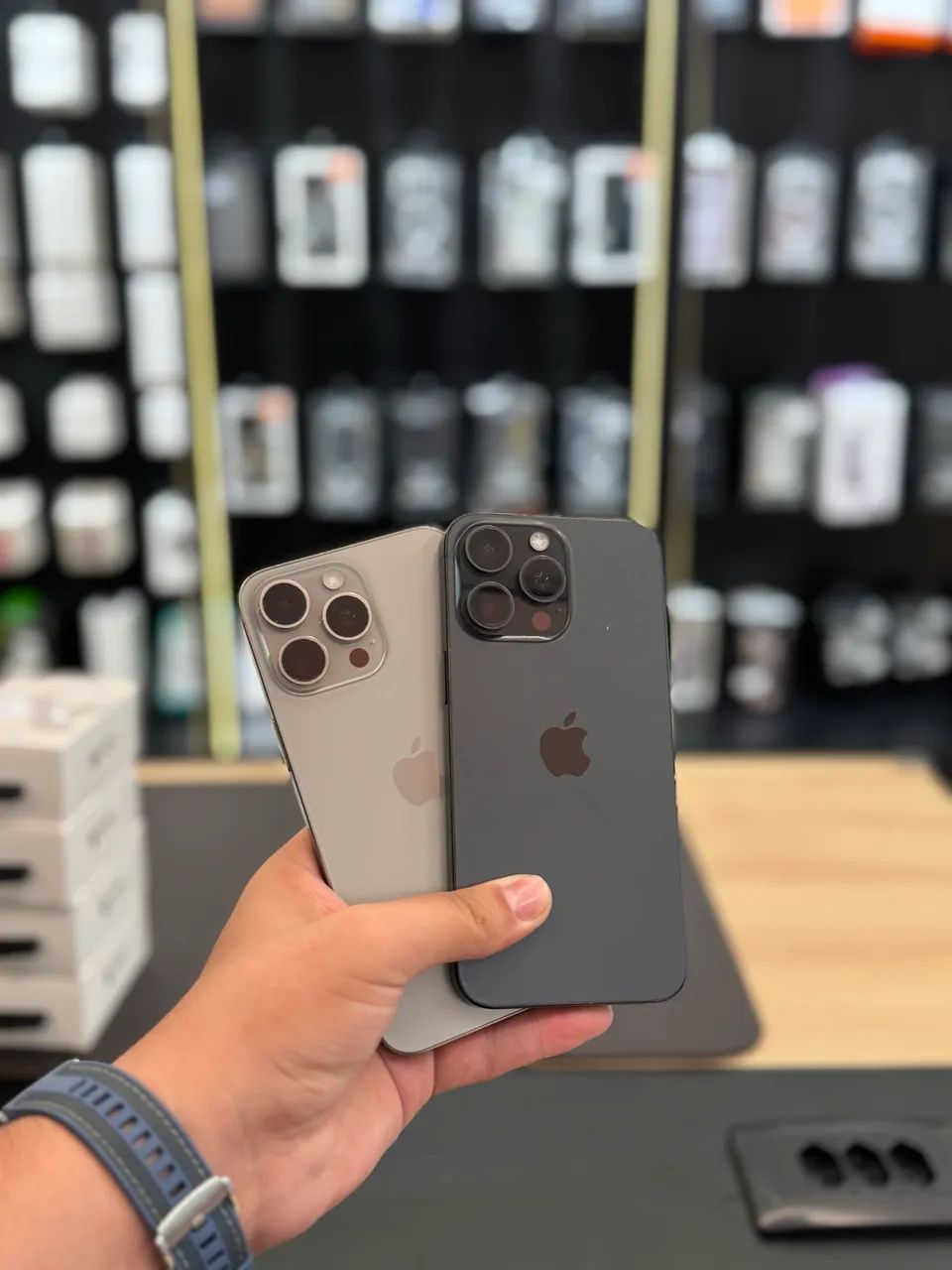 iPhone 15 Pro Max 256GB | SEMINOVO 