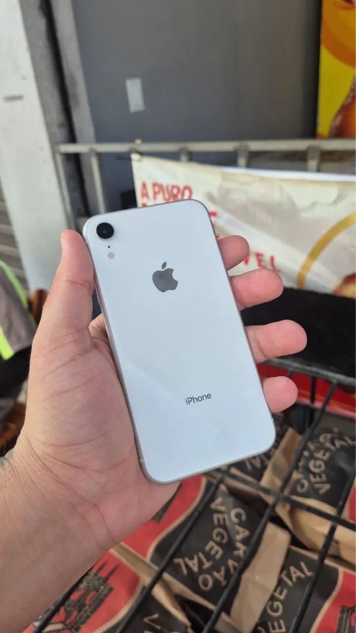 iPhone XR 64gb Branco - Foto 2