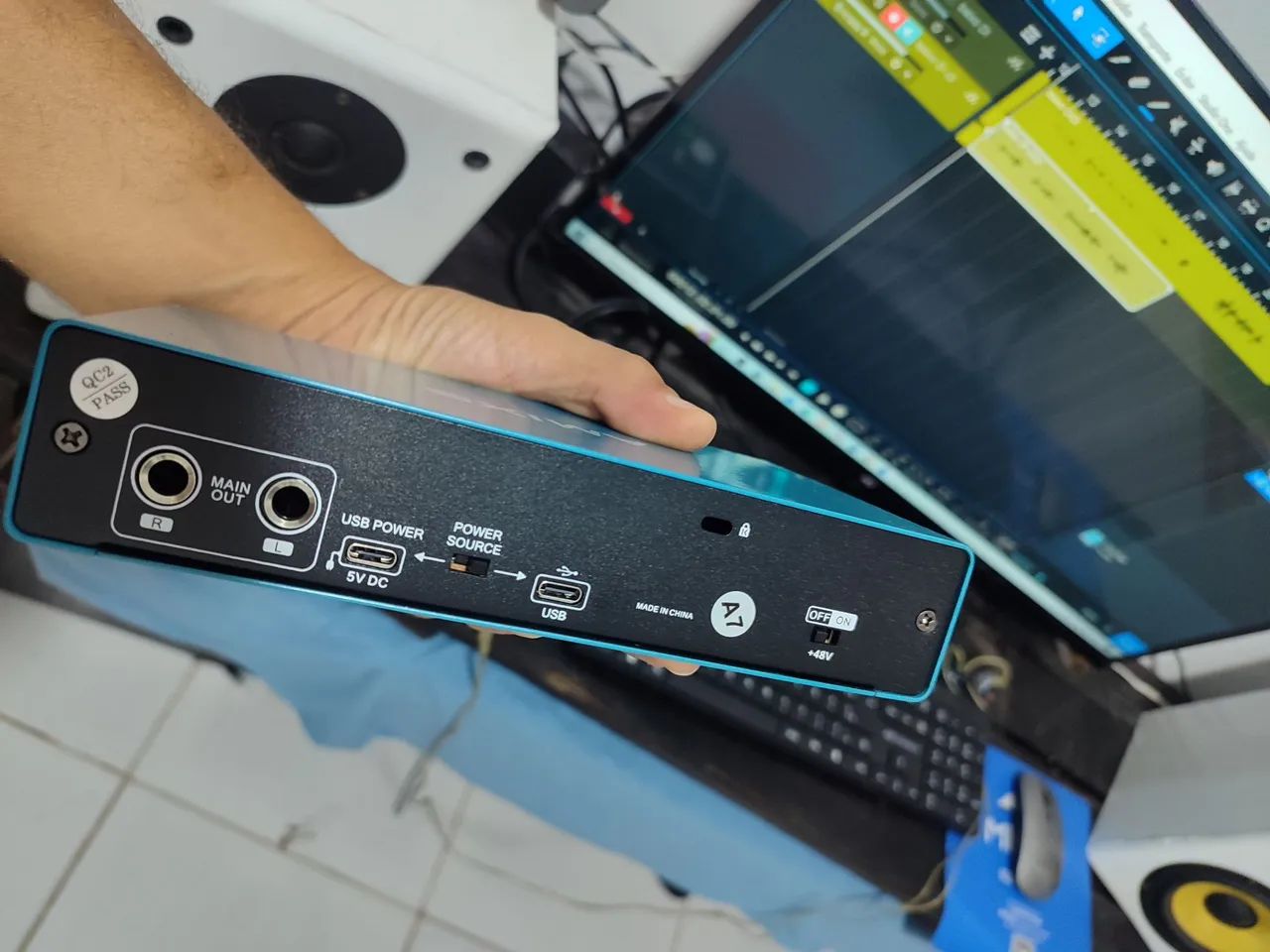 Interface de áudio AMIXS UC42 - Foto 5
