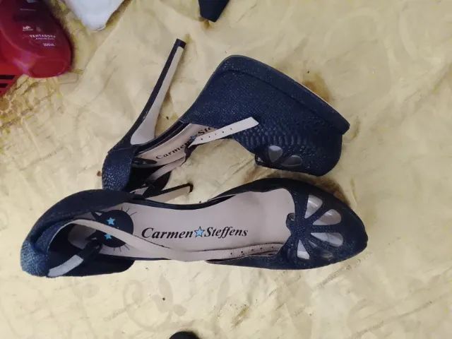 Lote de Roupas  e calcados femininas e masculinos - Foto 2