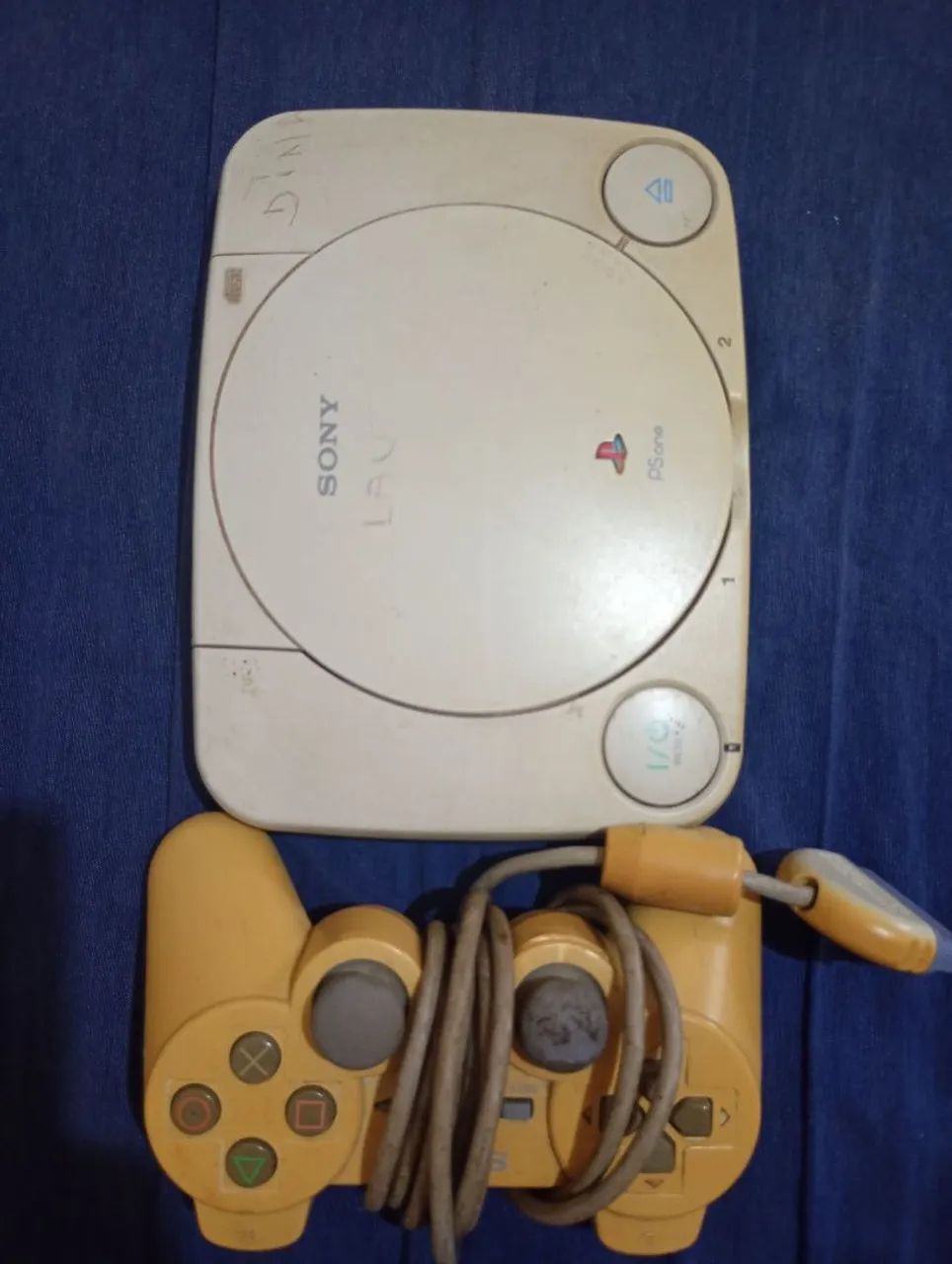 PS1 slim completo 1 controle original, cabos e 8 jogos, funcionando perfeitamente? - Foto 4