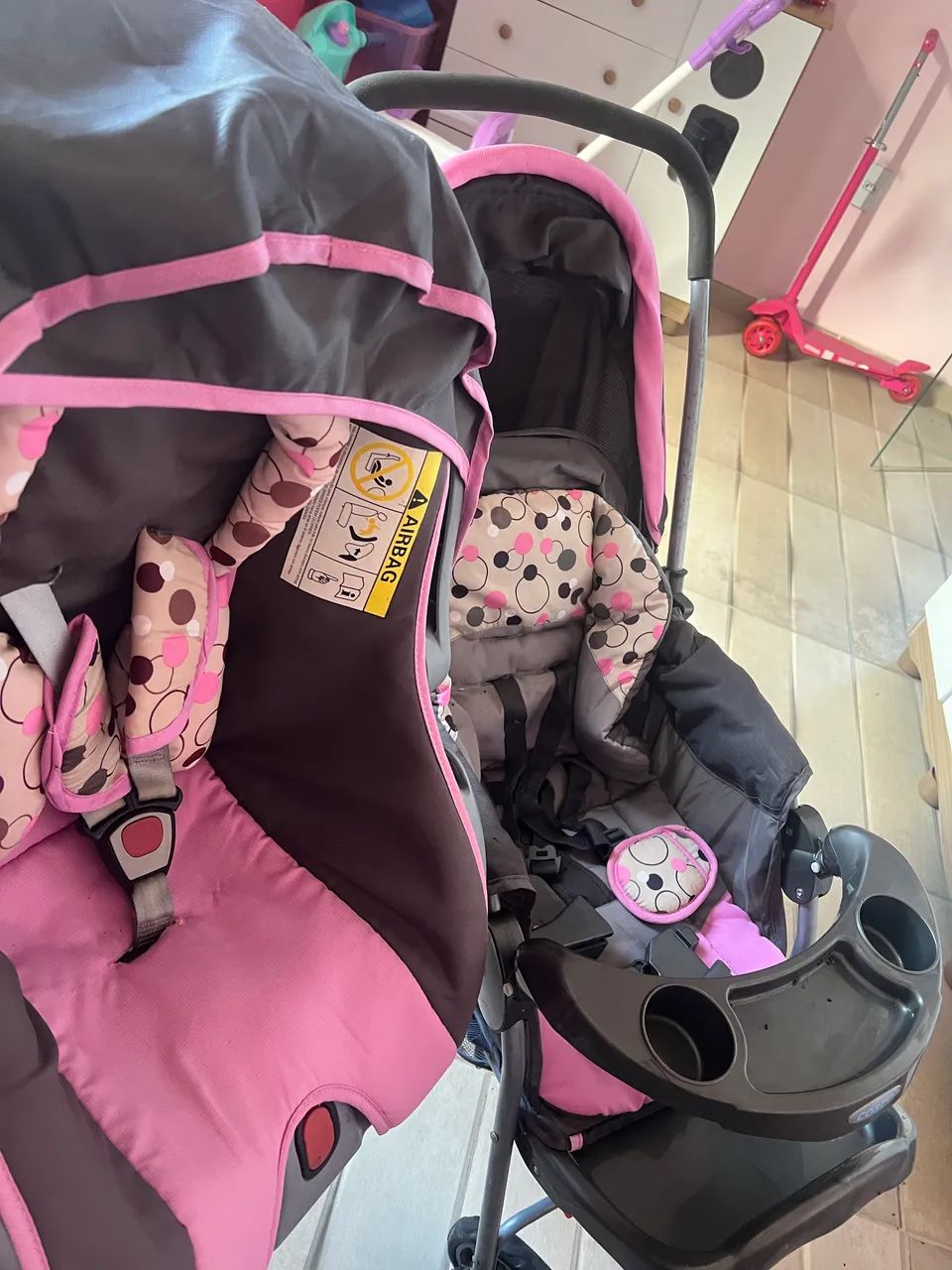 Carinho de bebê com bebê conforto  - Foto 4