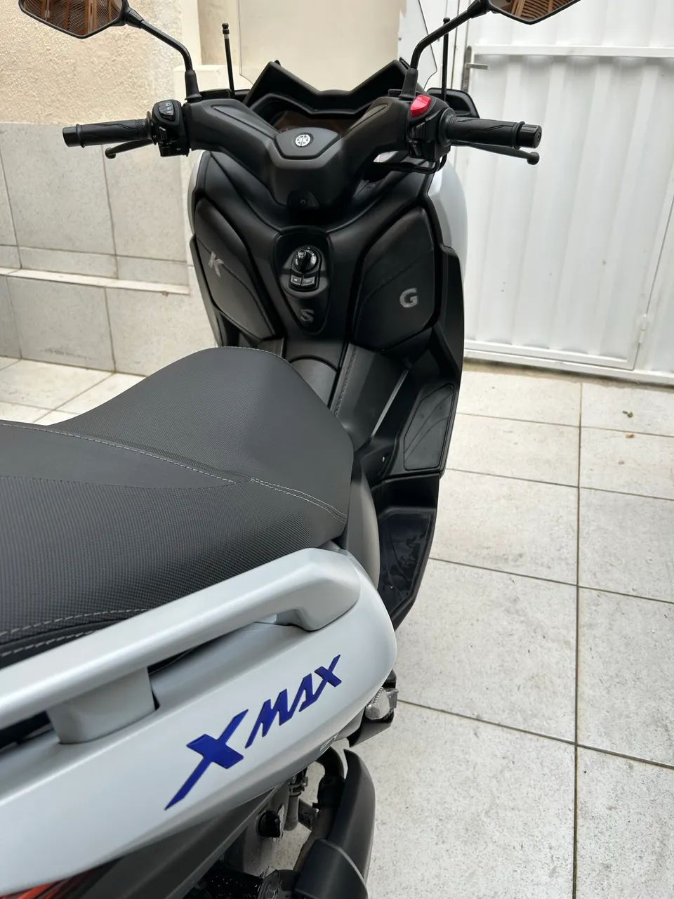X Max 250 - Foto 4