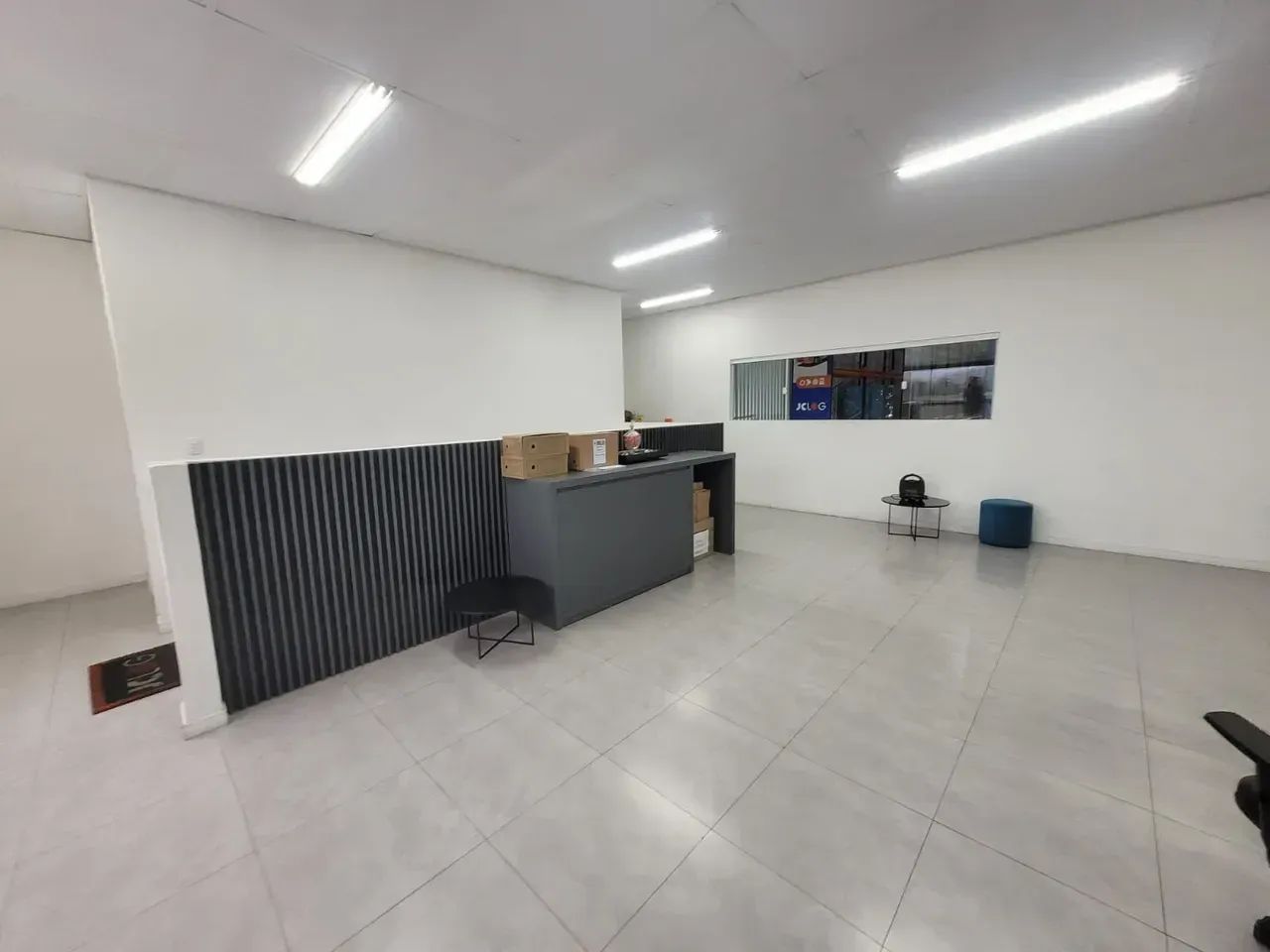 Galpao 900m - Opçãp 920 posiçoes paletes - 5 docas - Foto 4