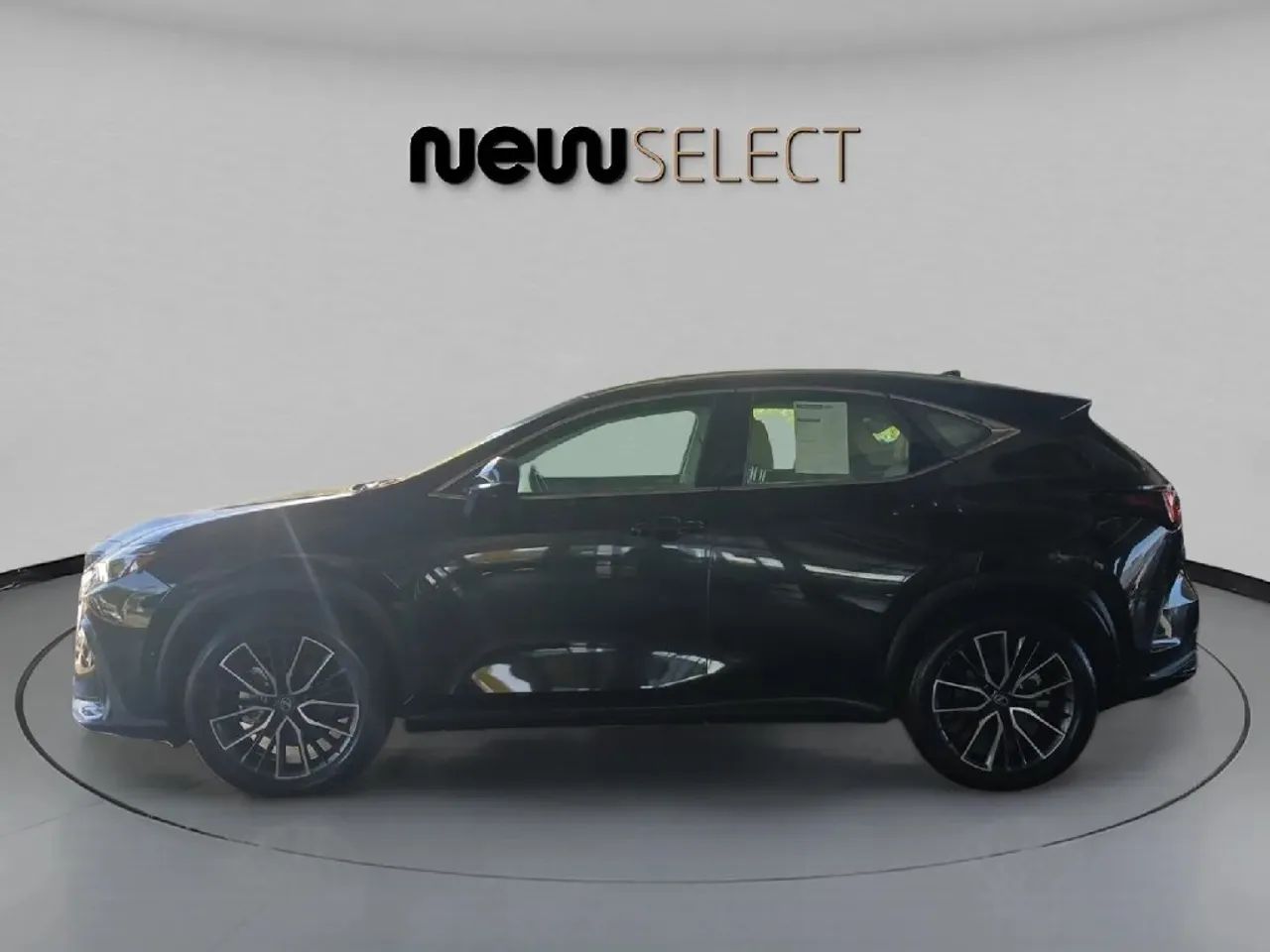 Lexus NX-450h+ AWD 2.5 16V Aut. (Híbrido), foto 2 de 17