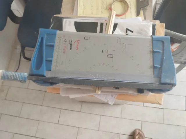 grilhotina de cortat papel