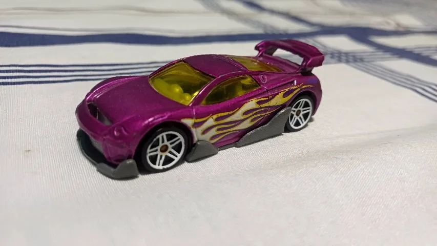 Hot Wheels Ms-t Suzuka Roxo