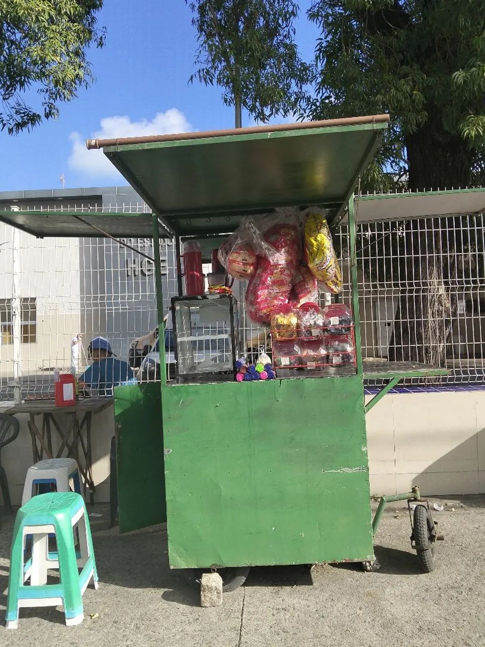 Carinho de lanche com ponto no H.G.E enfrente a vemenha - Foto 2