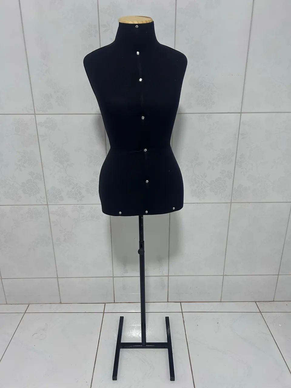 Vendo Araras para roupas, bustos 