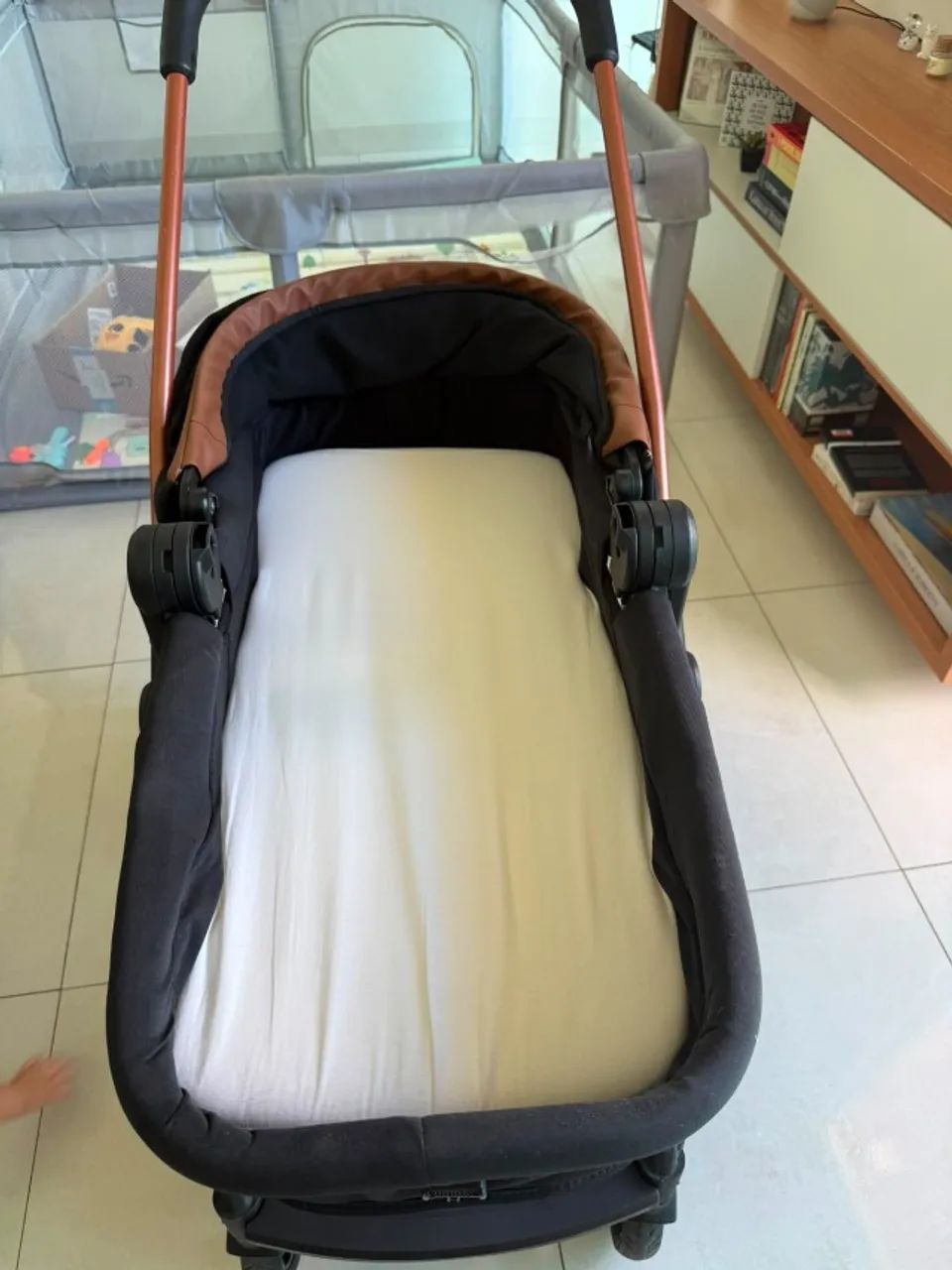Carrinho Revert Burigotto com Bebê Confort - Foto 3