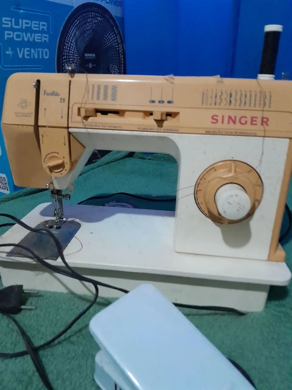 Máquina de costurar singer