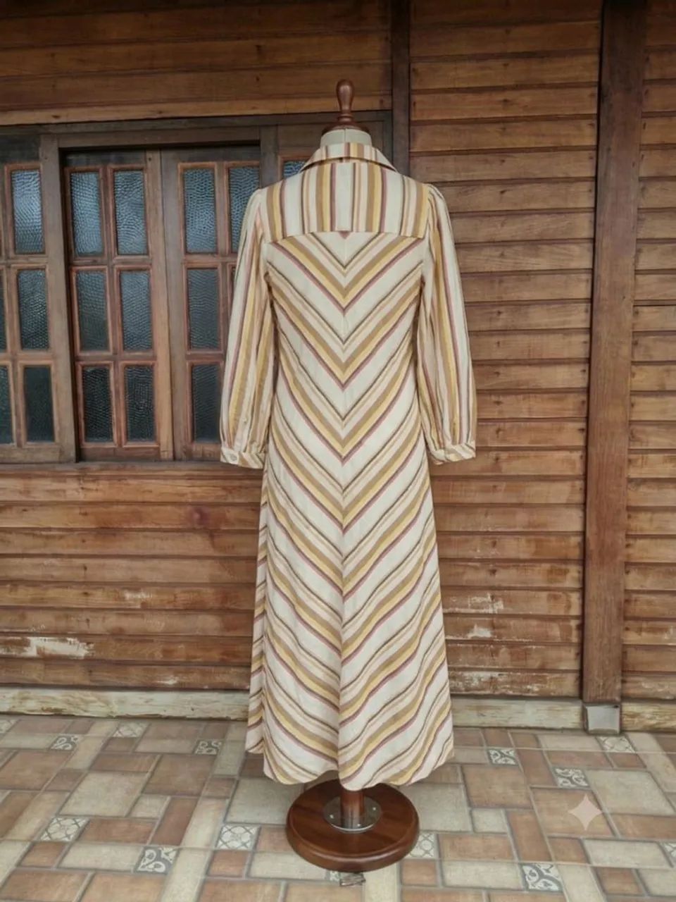 Vestido marfinno listrado de linho - Foto 3