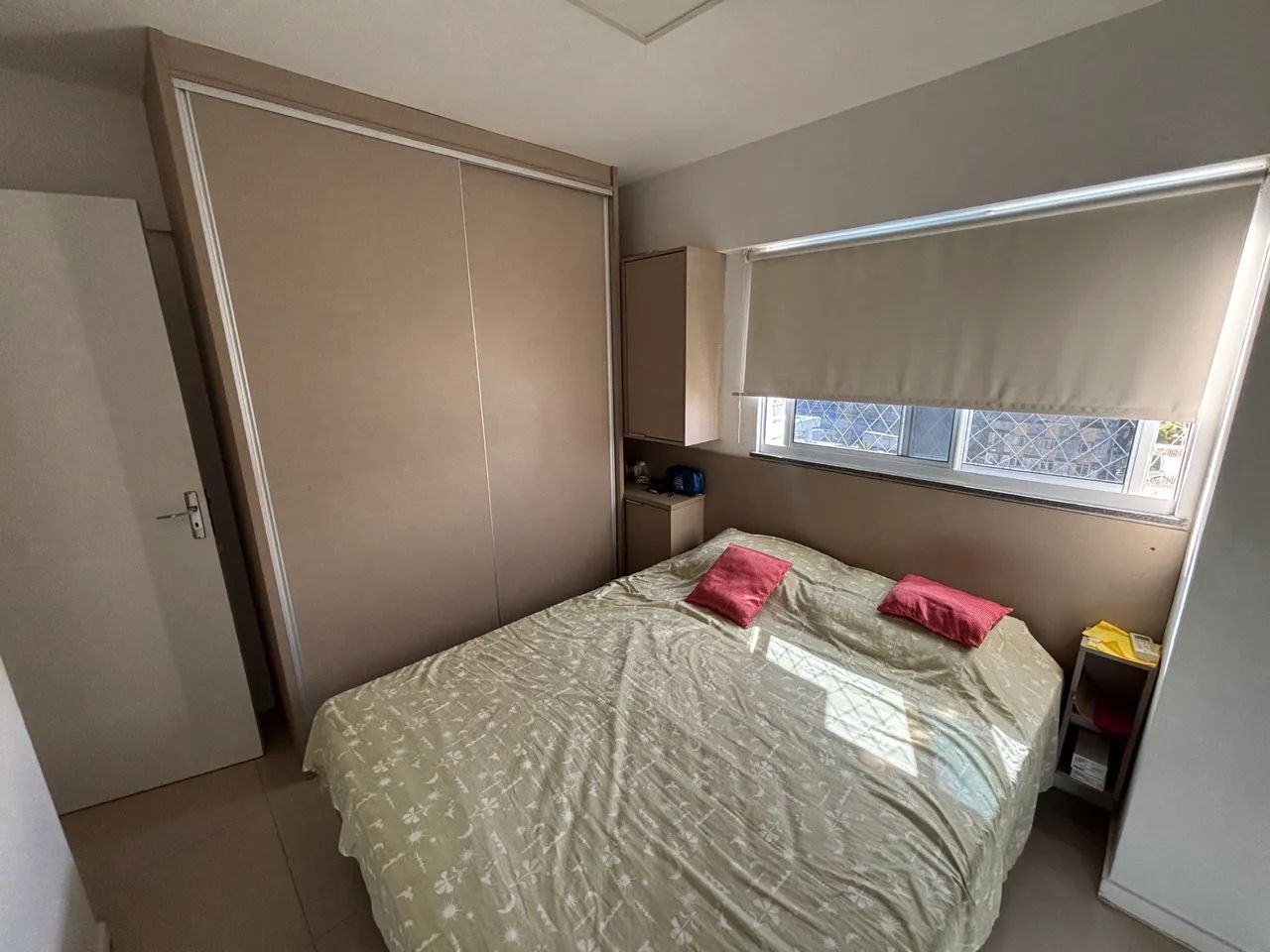 Apartamento 2/4 com suíte mobiliado - Foto 2