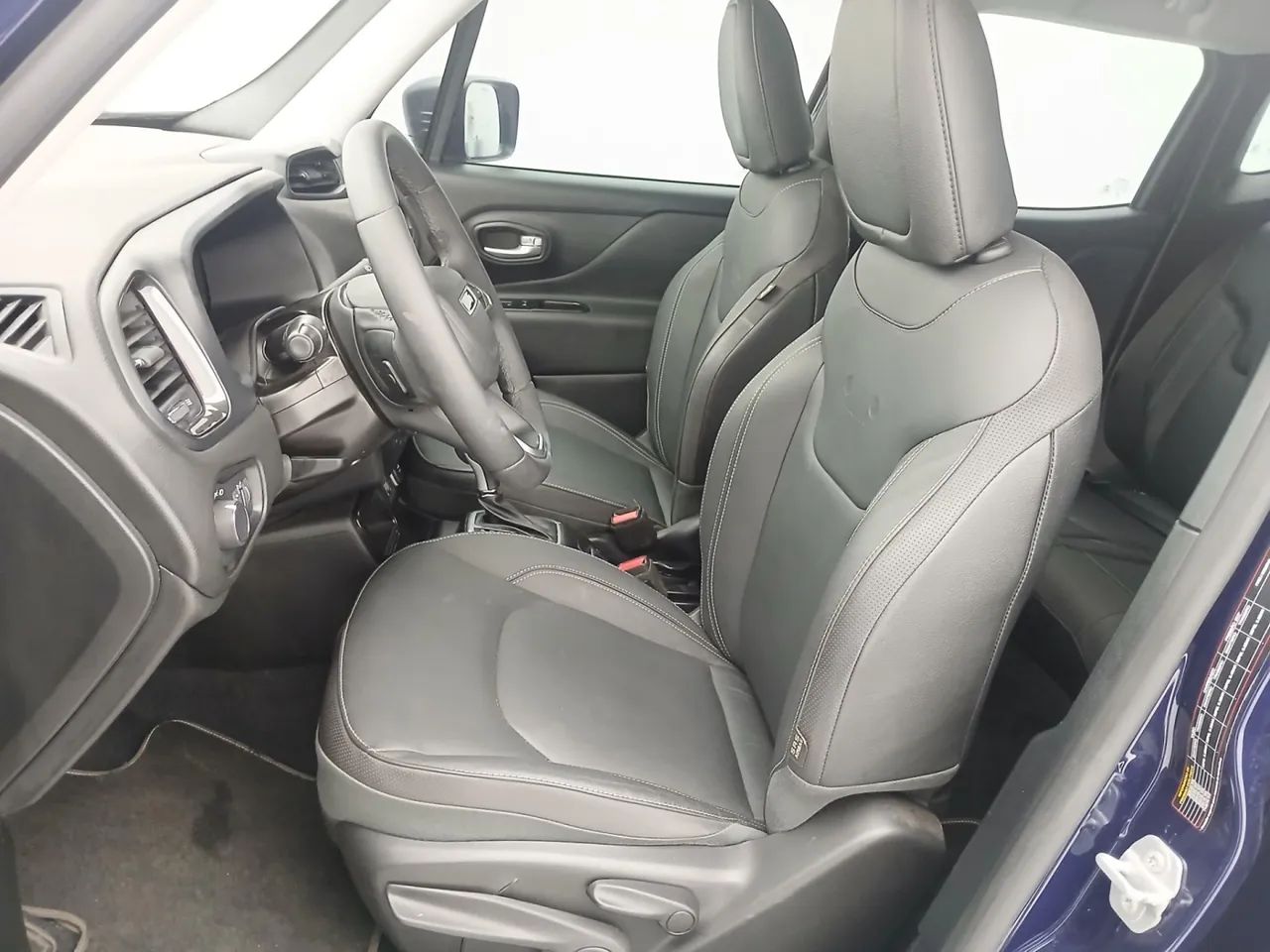 Jeep Renegade Long. T270 1.3 TB 4x2 Flex Aut., foto 16 de 18