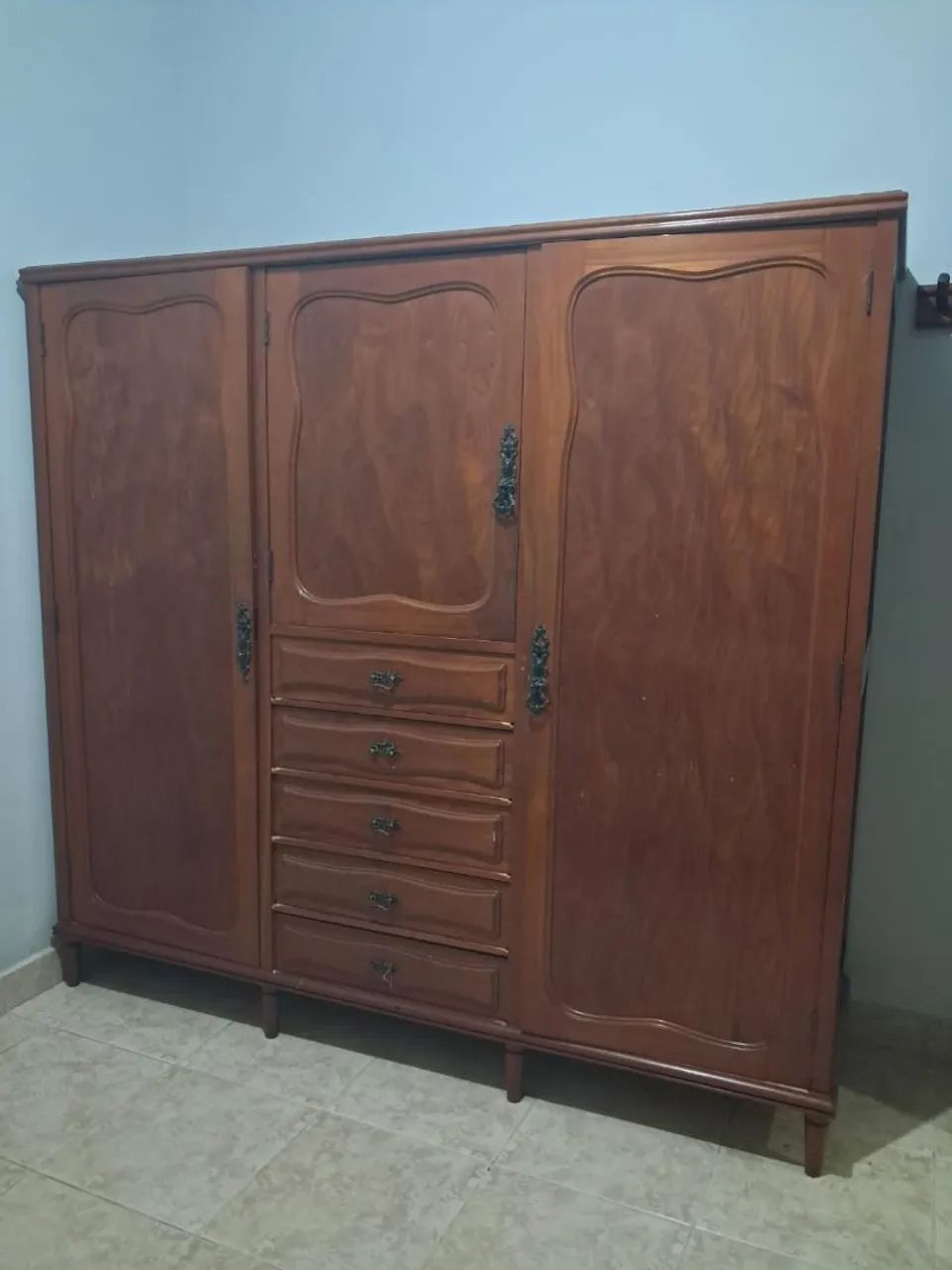 Guarda-roupas clássico estilo Chipandelle 