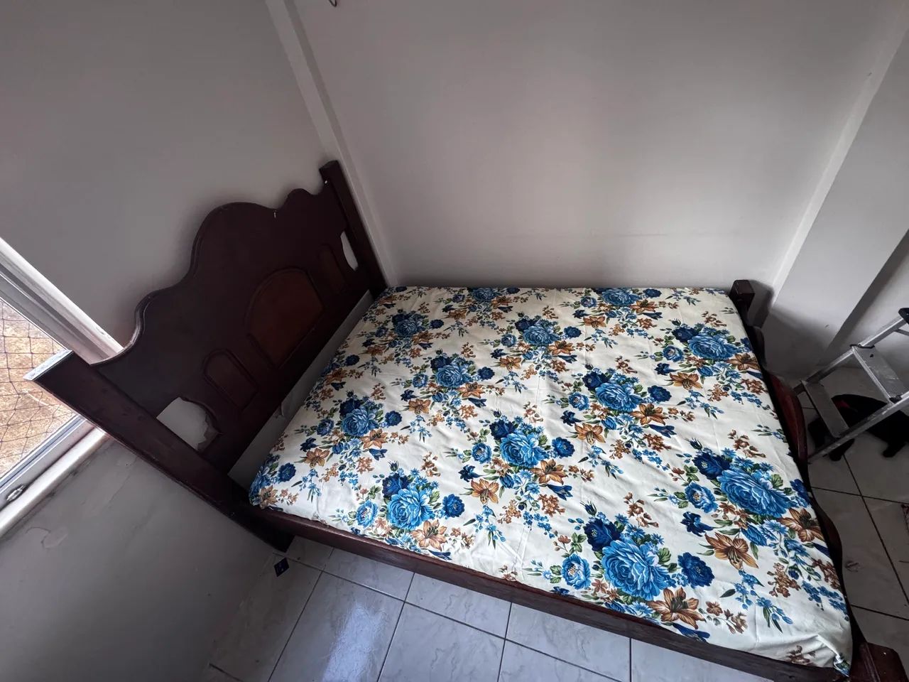 Cama de Casal em Madeira Maciça | Sem Colchão - Foto 2