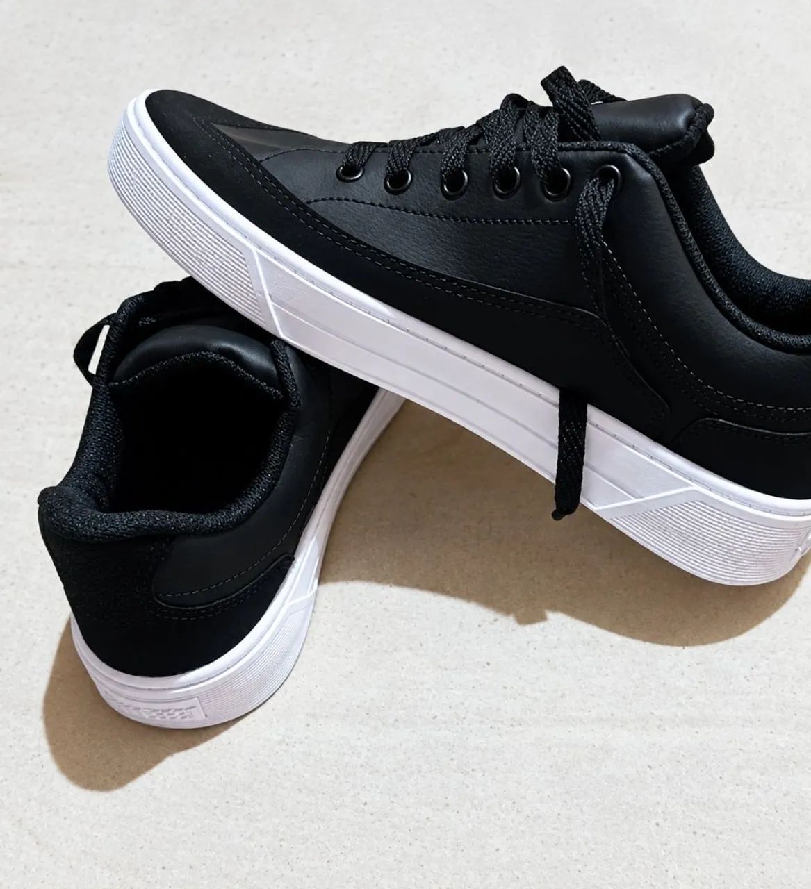 Tênis preto Star feet