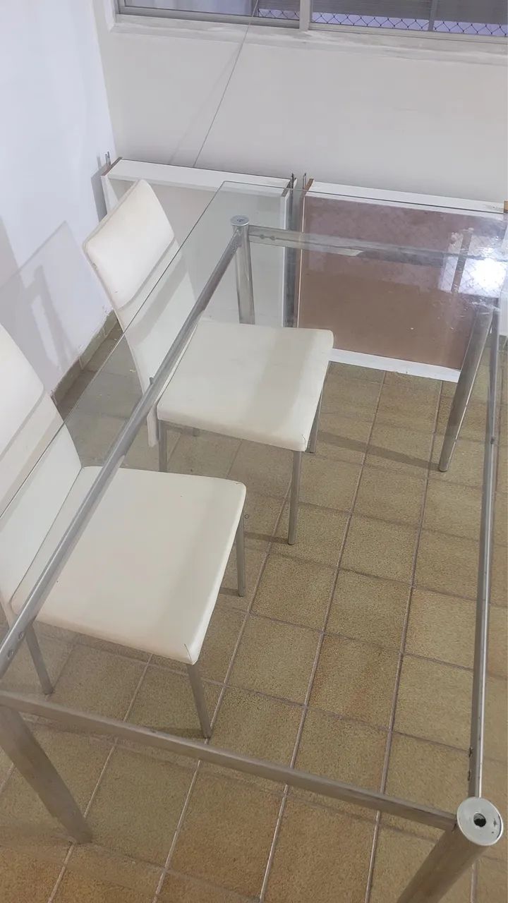 MESA COM 4 cadeiras  - Foto 3