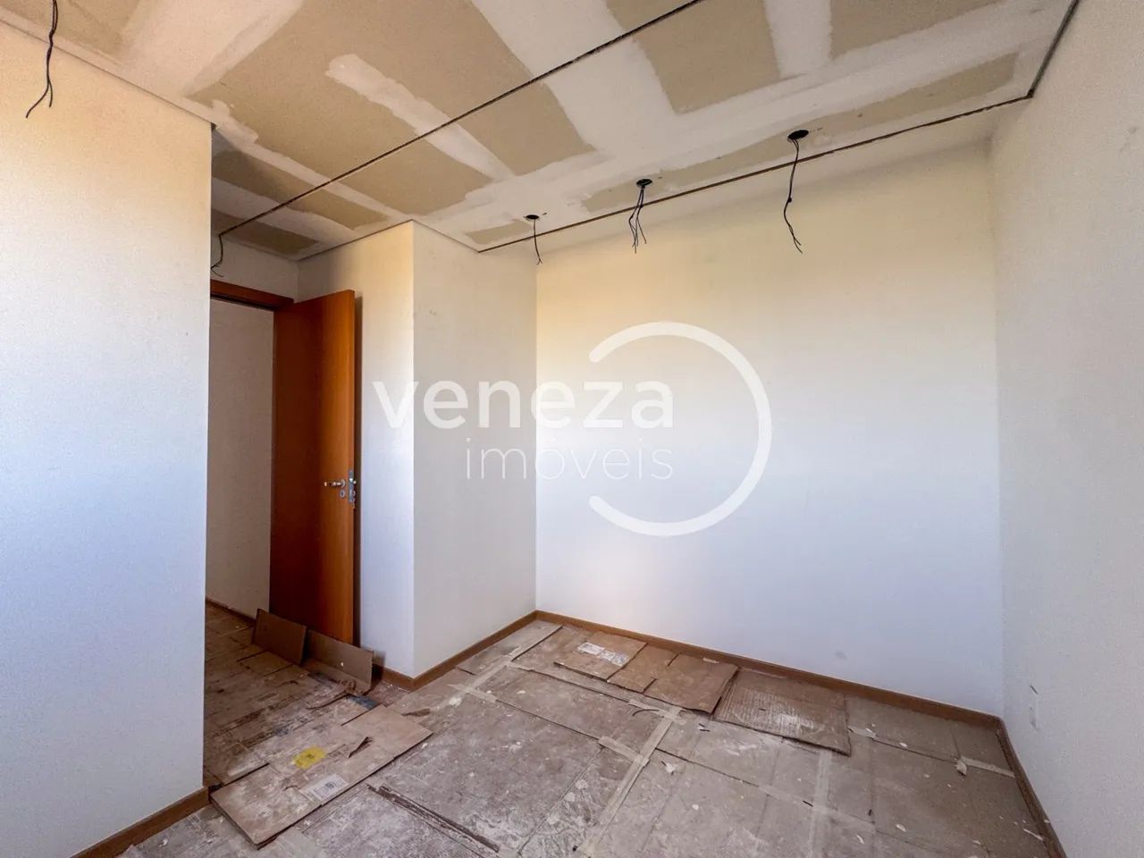 Apartamento para alugar no Edifício La Savona, Gleba Palhano - Foto 5