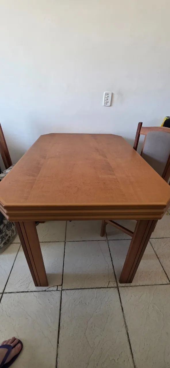 Mesa de jantar com 3 cadeiras