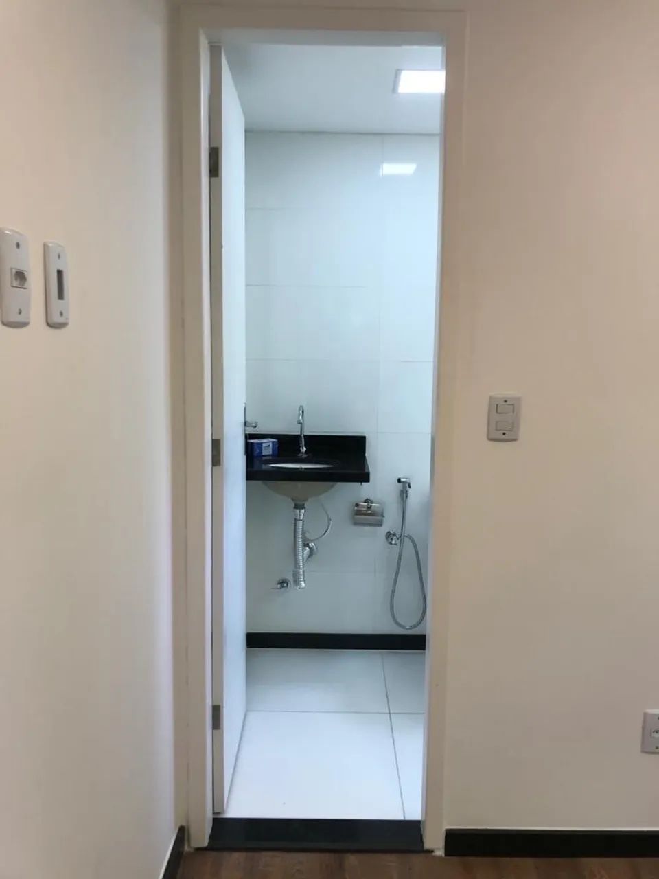 Contêiner Marítimo Personalizado para Kitnet | Projeto Sob Medida - Foto 5