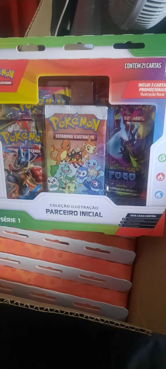 28 caixas  Pokémon  mais um brinde  - Foto 4