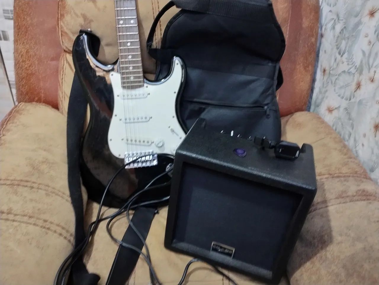 Guitarra e Amplificador  - Foto 2
