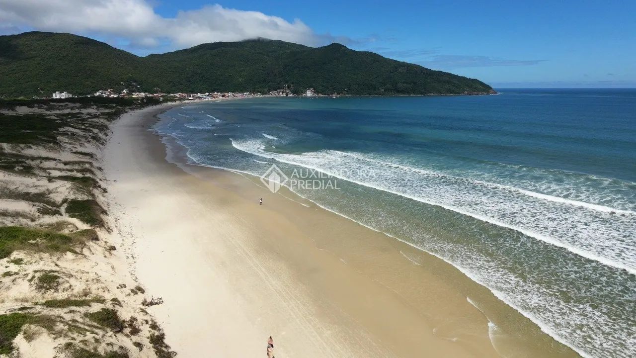 Terreno com 391,64 m² no Pântano do Sul
