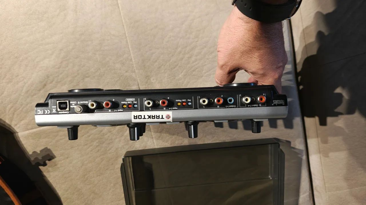 controladora dj Hércules mk4 - Foto 4