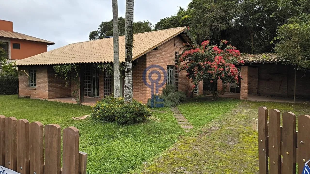 Casa com 3 dormitórios na Lagoa da Conceição