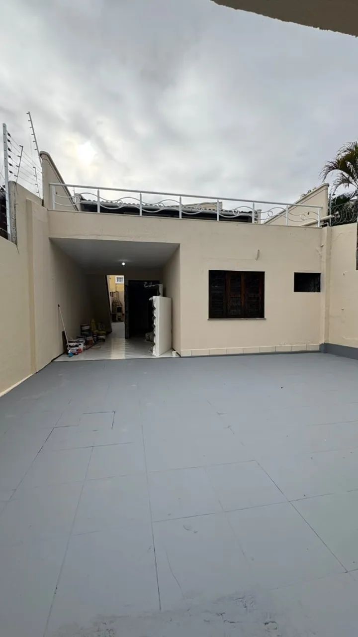 Casa duplex com cinco quartos sendo quatro suítes - Jardim das Oliveiras - 208m² 
