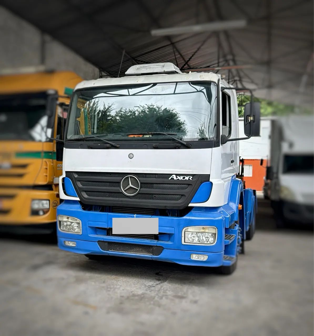 Vende-se AXOR 1933 2005