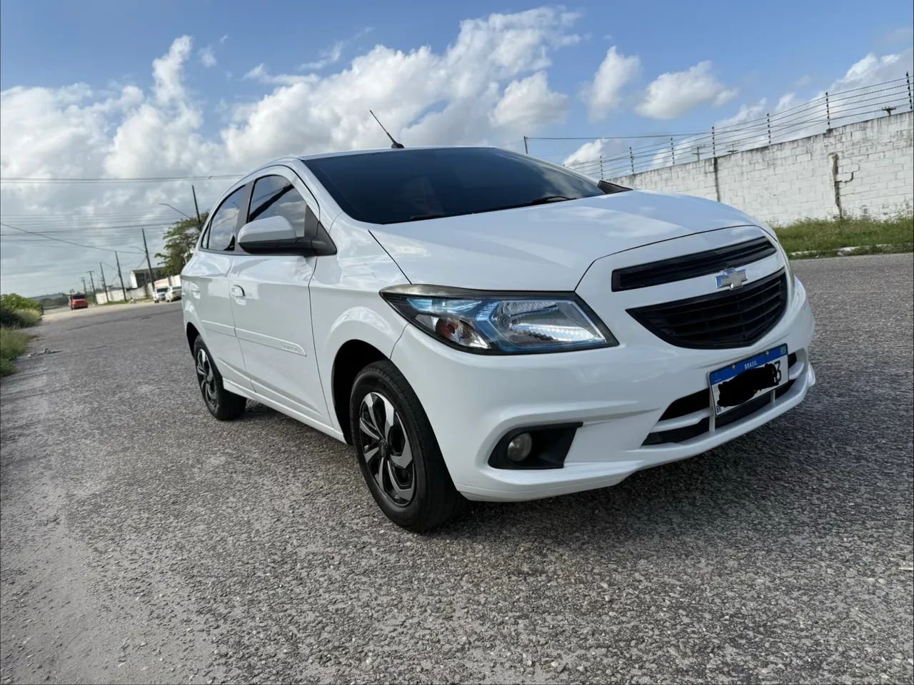 Chevrolet Onix Hatch LS 1.0 8V Flex Power Mec. 4P 2016