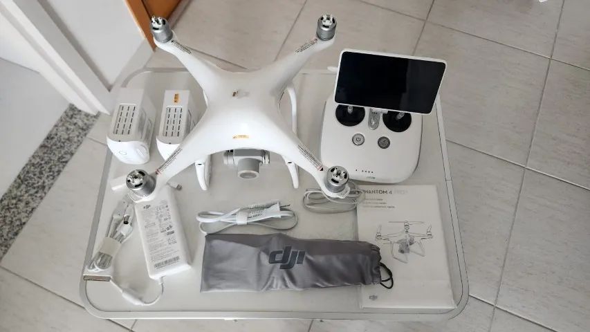 Drone Dji Phantom 4 Pro V2 4k 2 Baterias Tela Case Acessórios Zerado - Foto 2