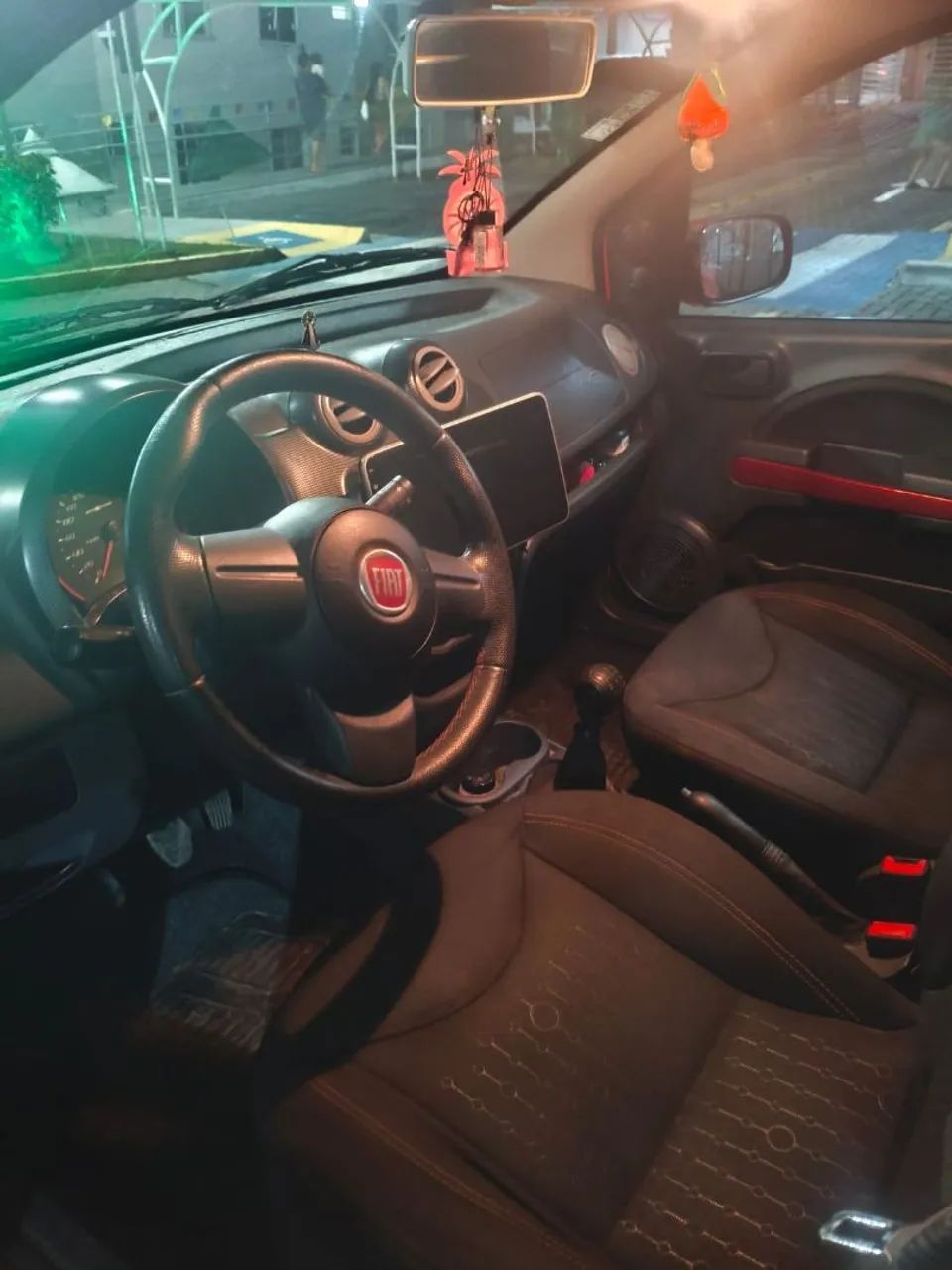 Fiat Uno Sporting 1.4 EVO Fire Flex 8V 4P 2012 - Foto 4