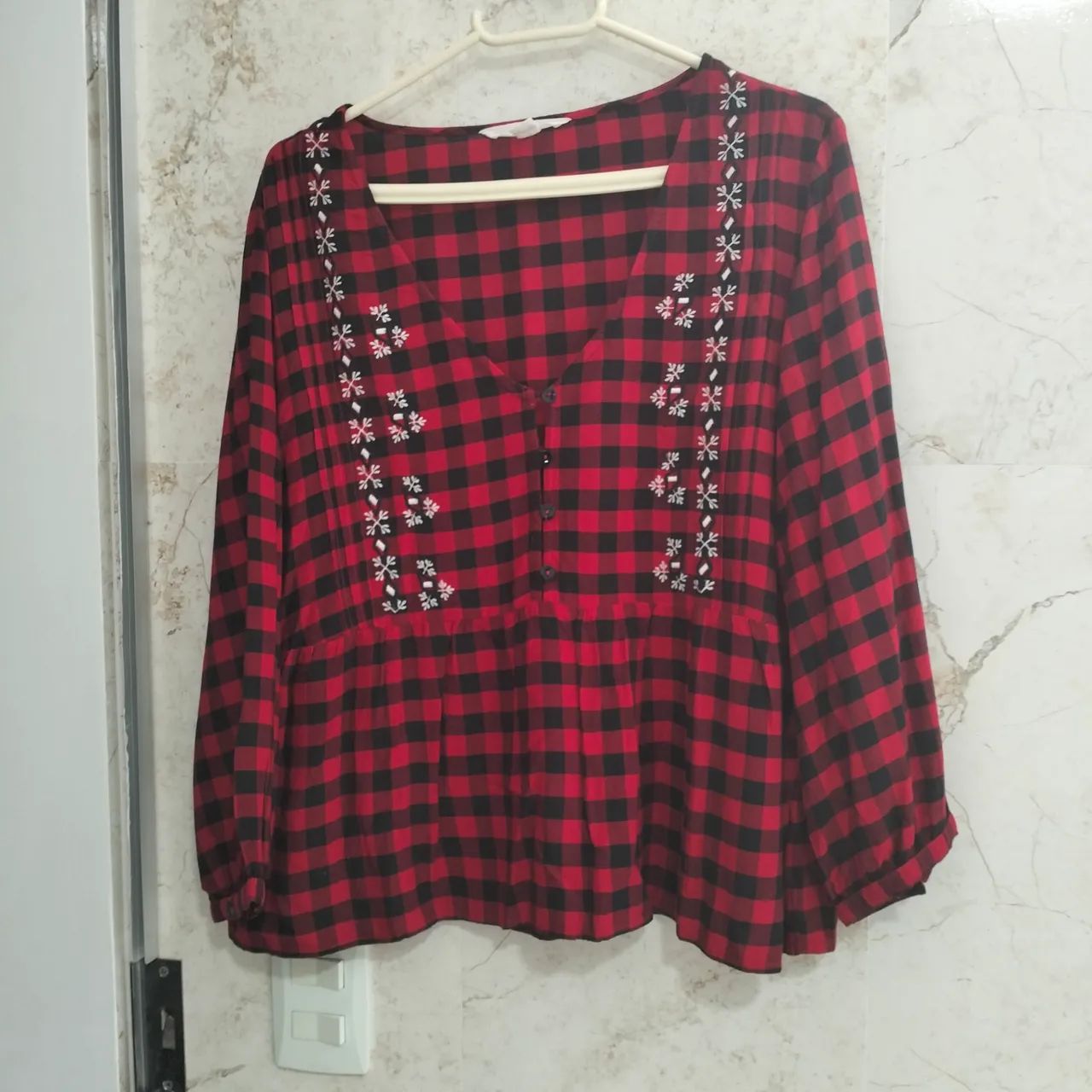 Lote 5 blusas manga longa - Foto 3