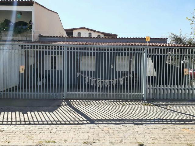 Vendo casa de esquina no guará I ( com casa de fundos) - Foto 2