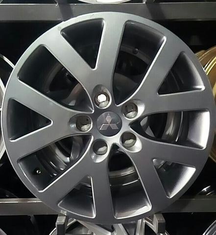 Roda Aro 17 Tr4 na cor Grafite